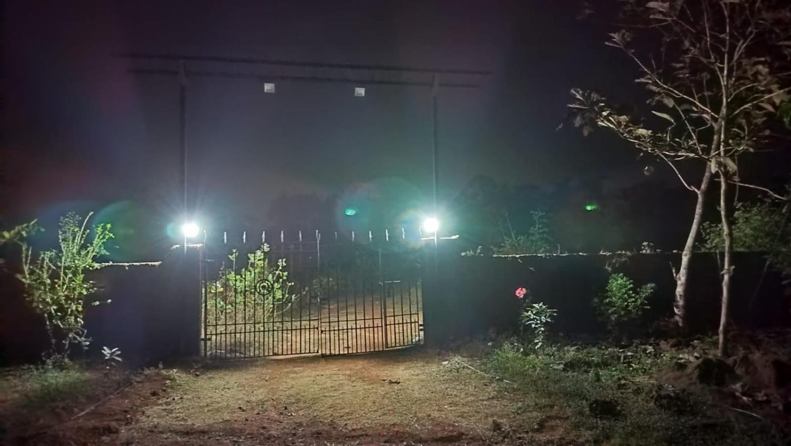 Saka Kadams Home Stay Guhāgar Esterno foto