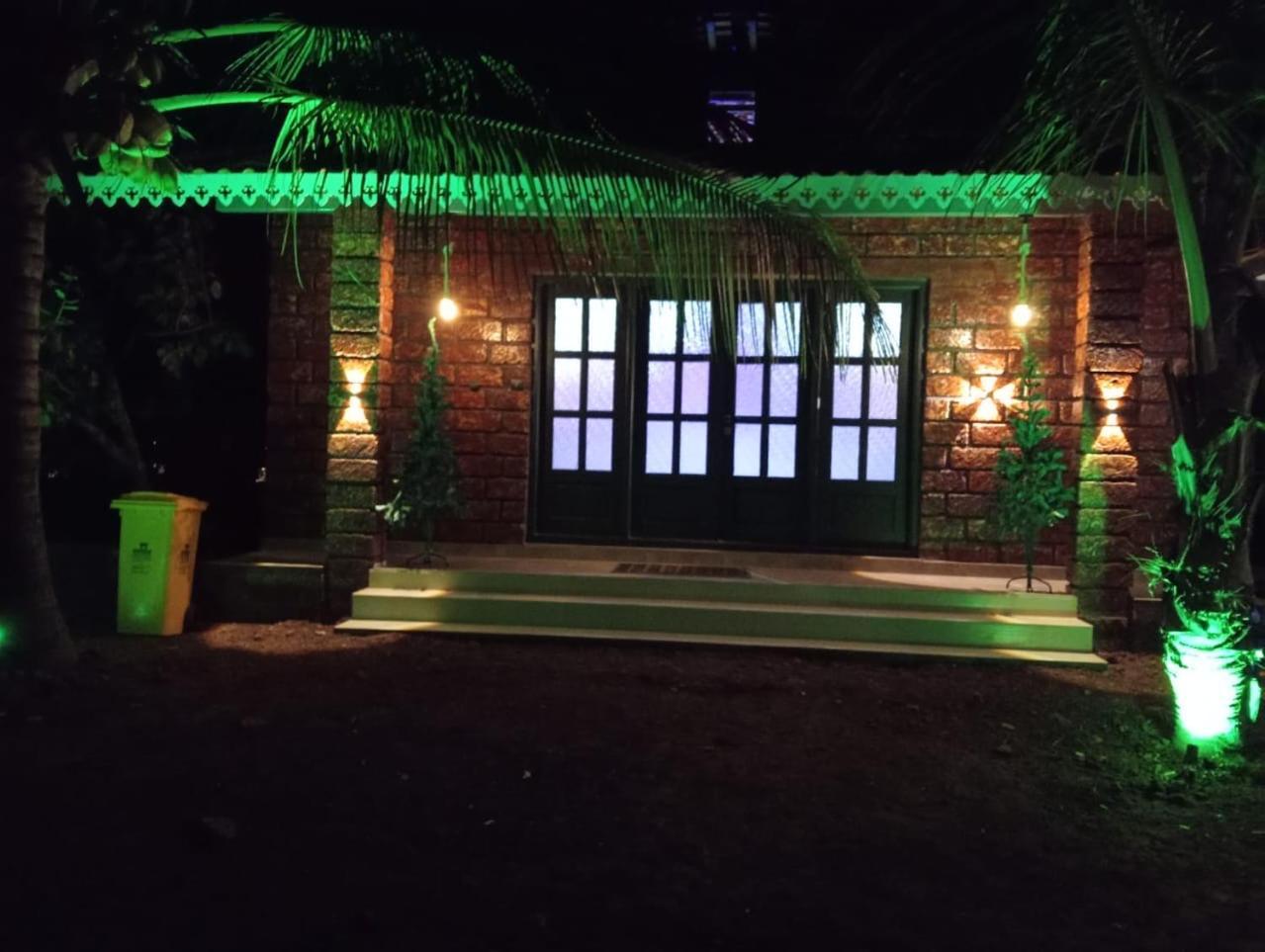 Saka Kadams Home Stay Guhāgar Esterno foto