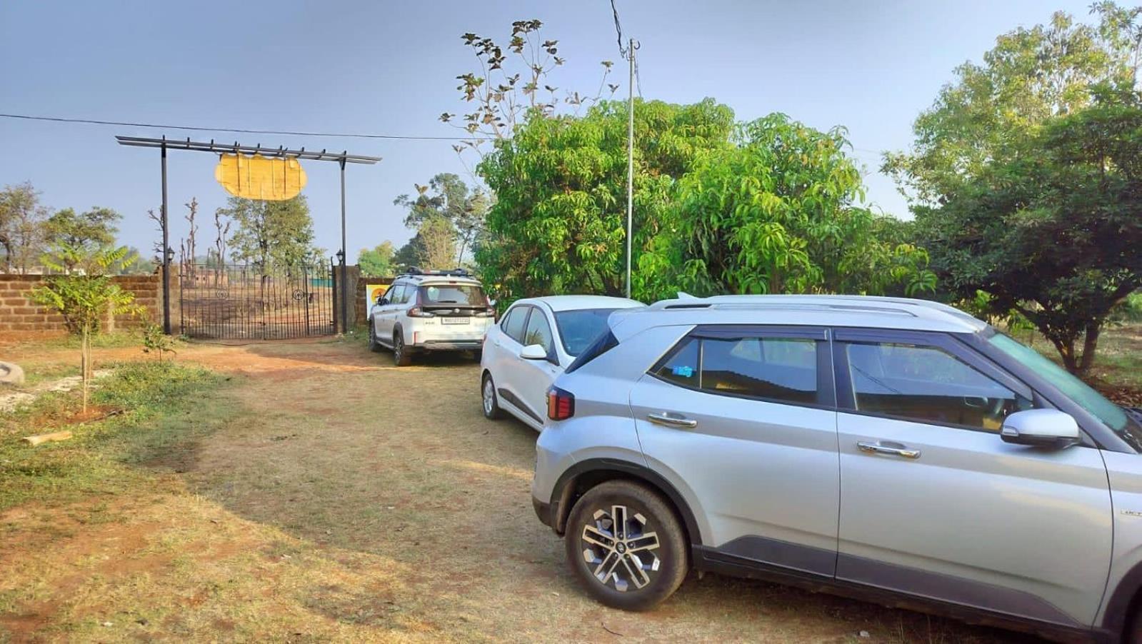 Saka Kadams Home Stay Guhāgar Esterno foto