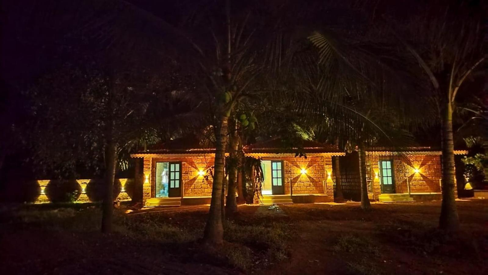 Saka Kadams Home Stay Guhāgar Esterno foto