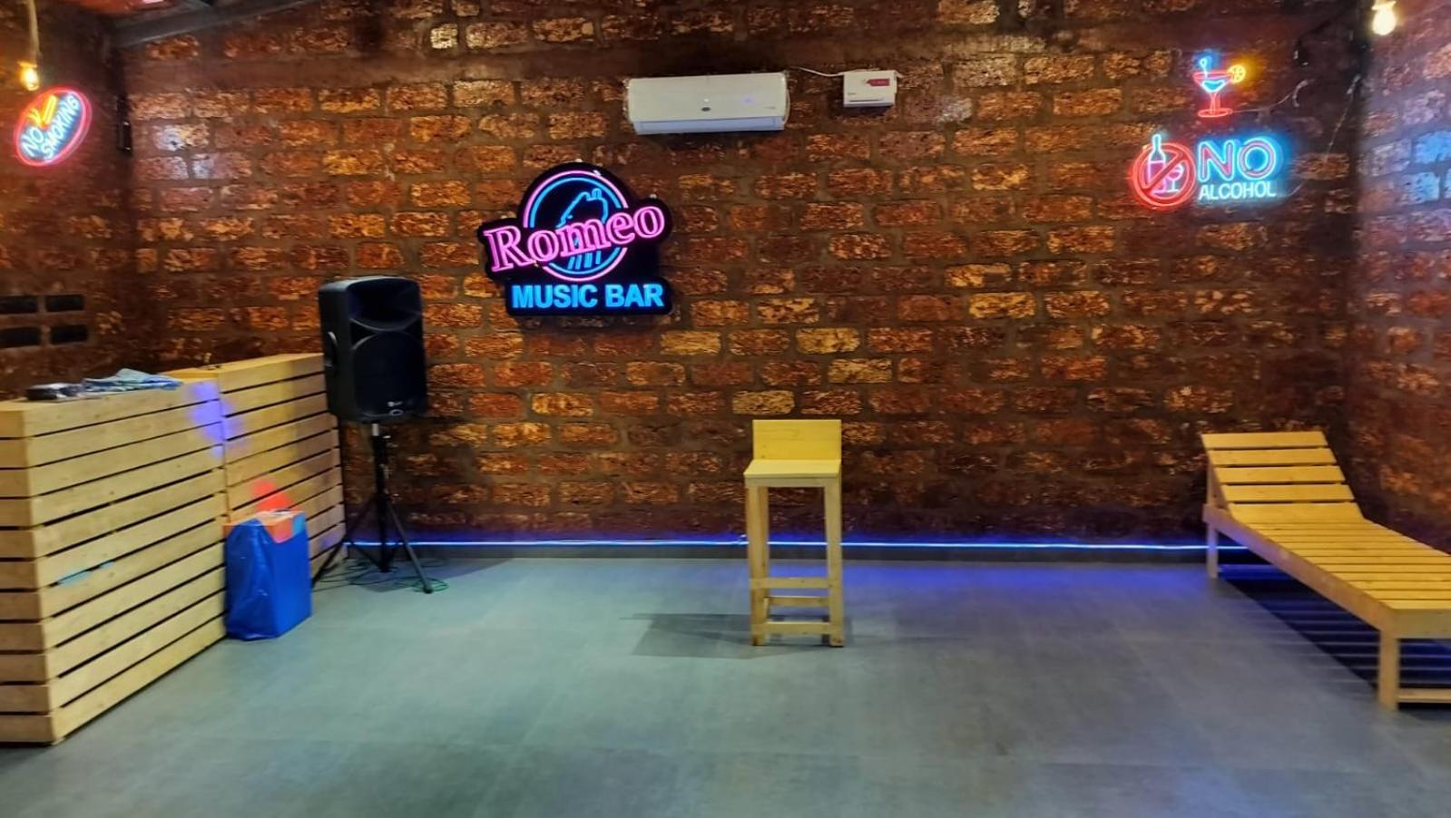 Saka Kadams Home Stay Guhāgar Esterno foto