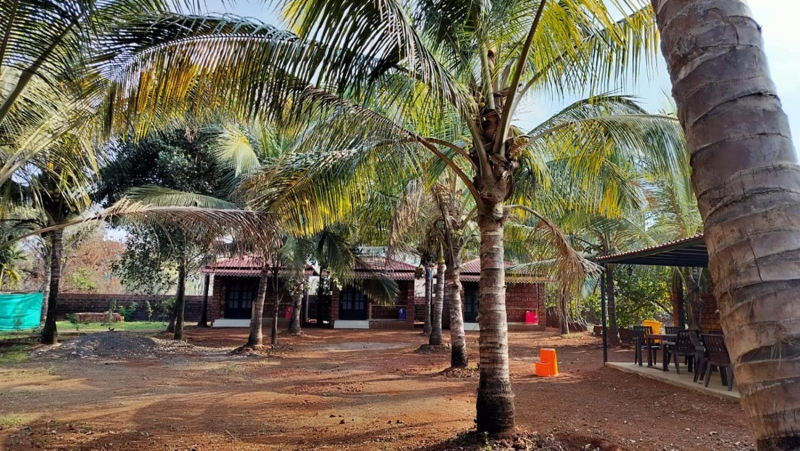 Saka Kadams Home Stay Guhāgar Esterno foto