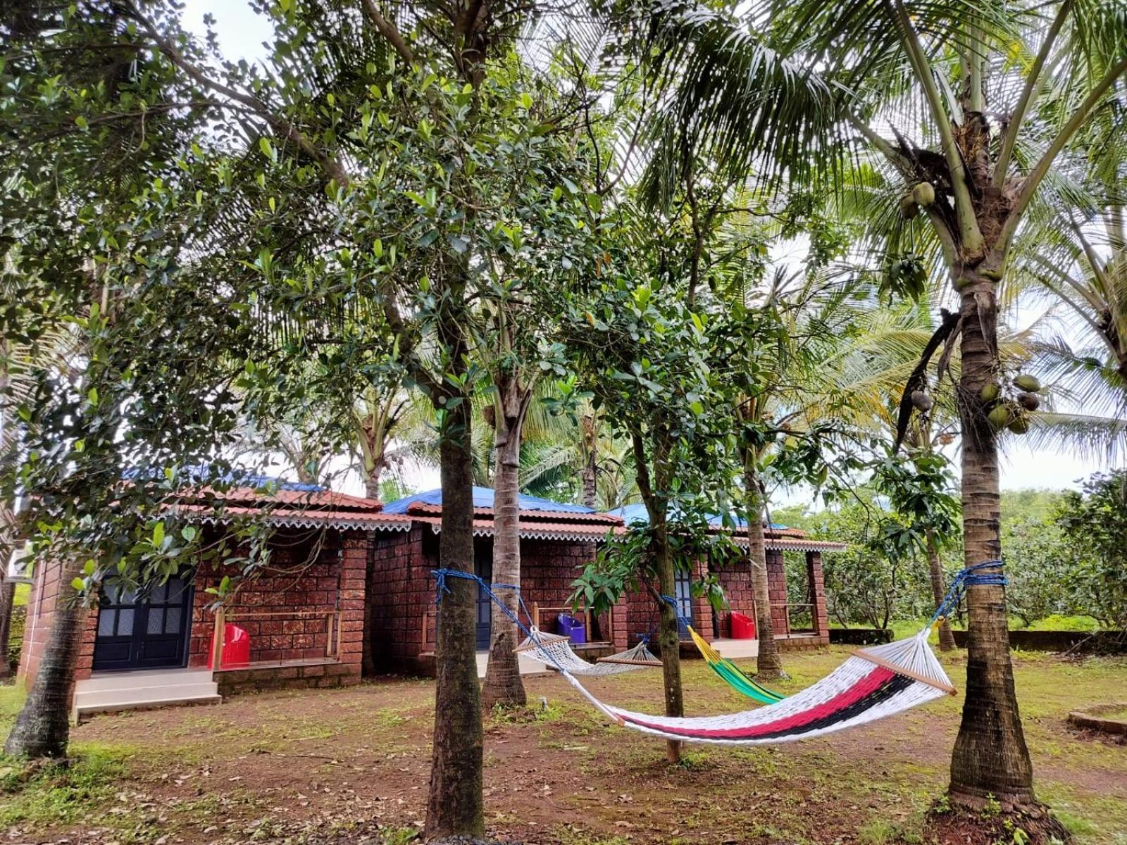 Saka Kadams Home Stay Guhāgar Esterno foto