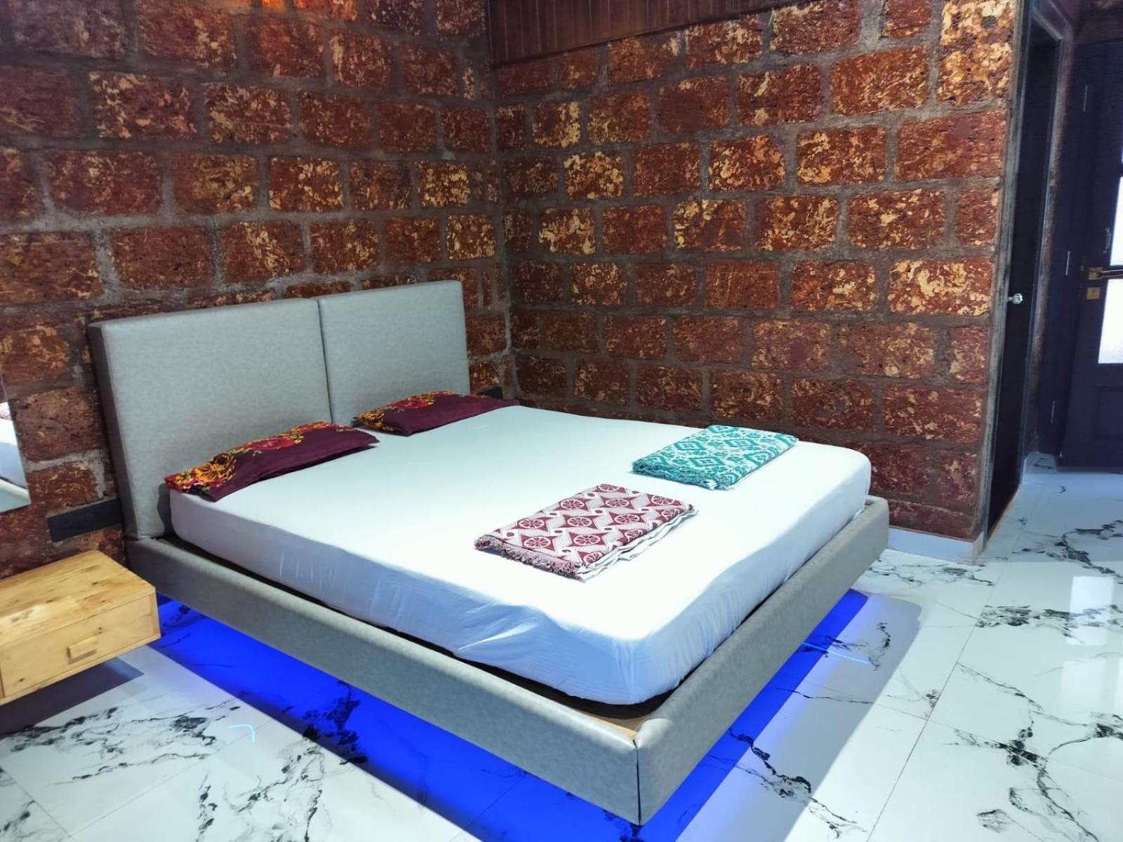 Saka Kadams Home Stay Guhāgar Esterno foto